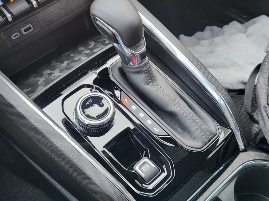 2026 GMC Canyon 4WD Elevation | Photo 14 of 22