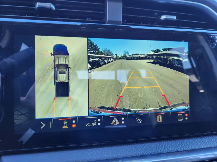 2026 GMC Sierra 2500HD Denali | Photo 29 of 32