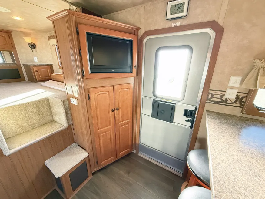 2009 Bison Stratus 3HGNLQ | Photo 6 of 24