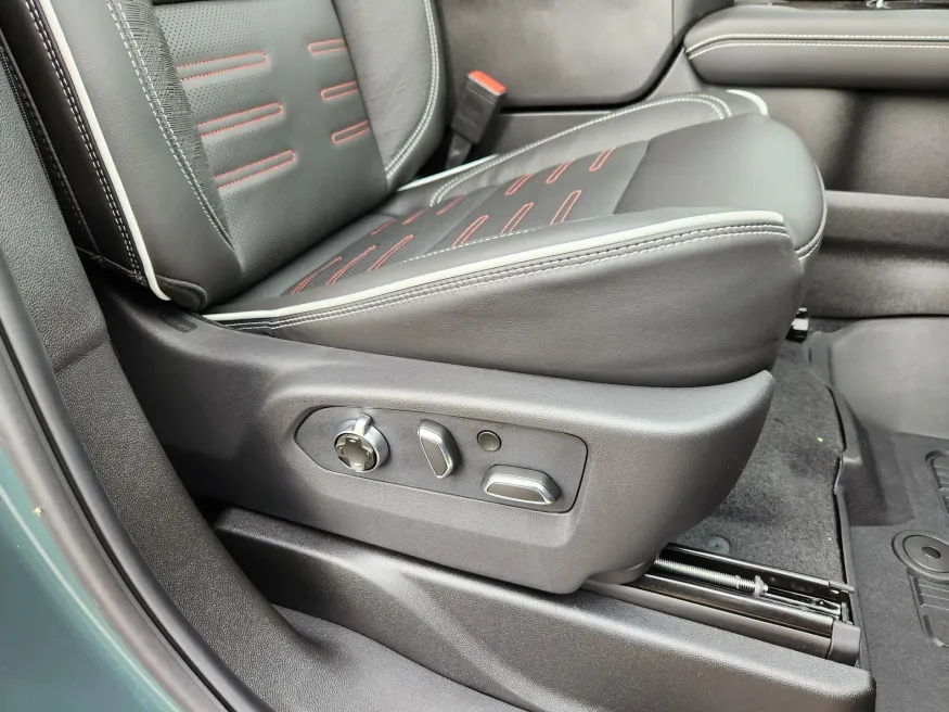 2026 GMC Yukon AT4 Ultimate | Photo 22 of 33