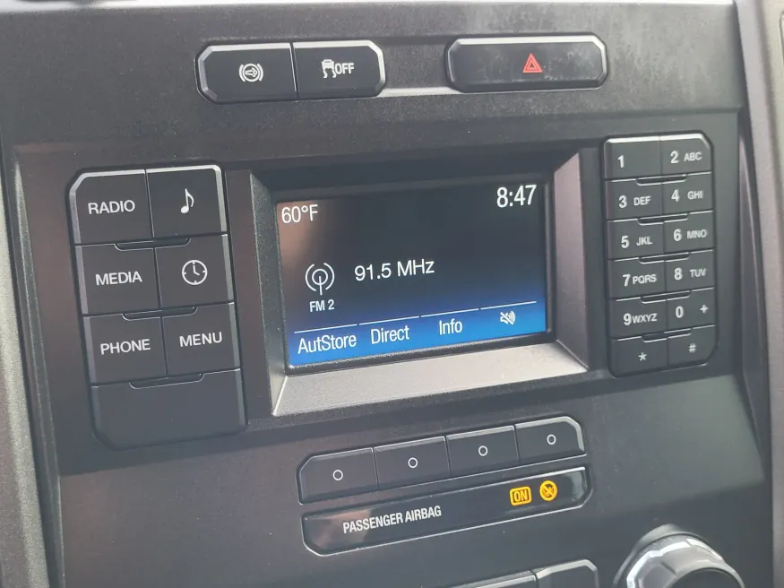 2019 Ford Super Duty F-350 SRW | Photo 13 of 23