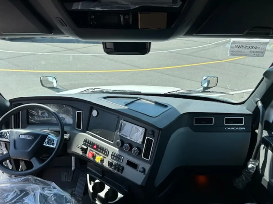 2026 Freightliner Cascadia 126 | Photo 15 of 18