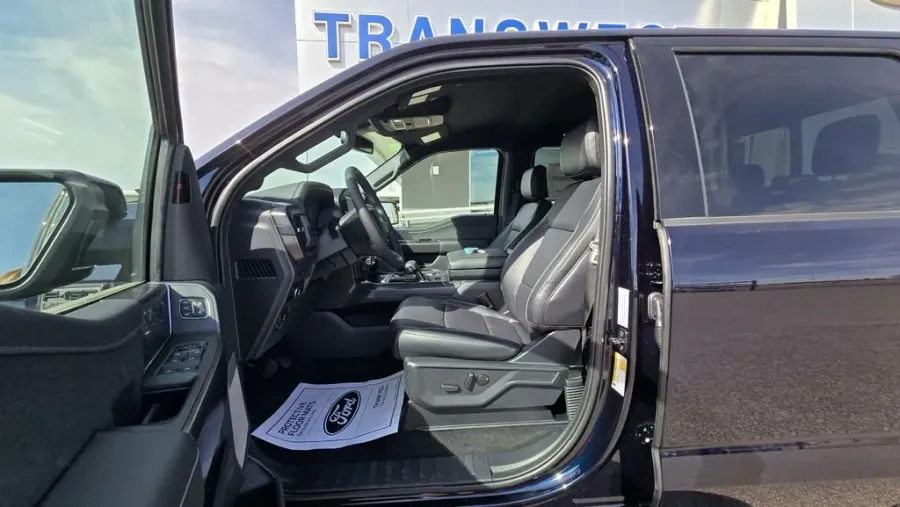 2026 Ford F-150 | Photo 15 of 31
