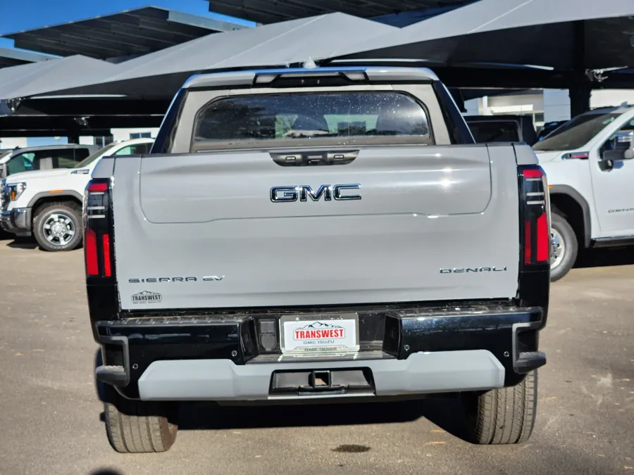 2025 GMC Sierra EV Max Range Denali | Photo 10 of 28