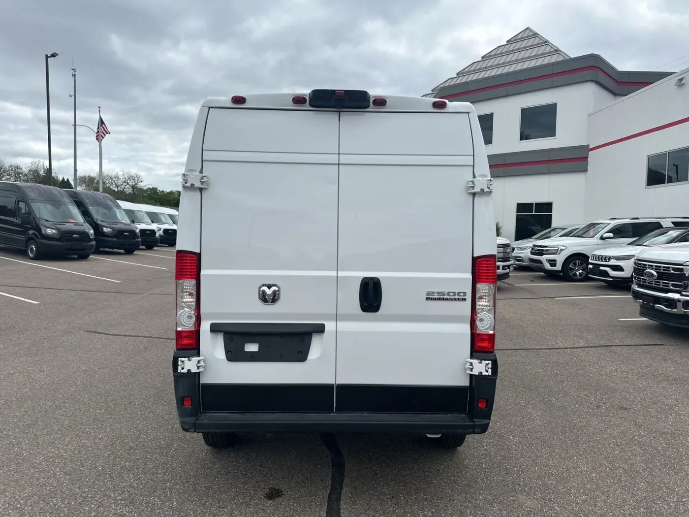 2023 RAM ProMaster 2500 High Roof | Photo 3 of 16