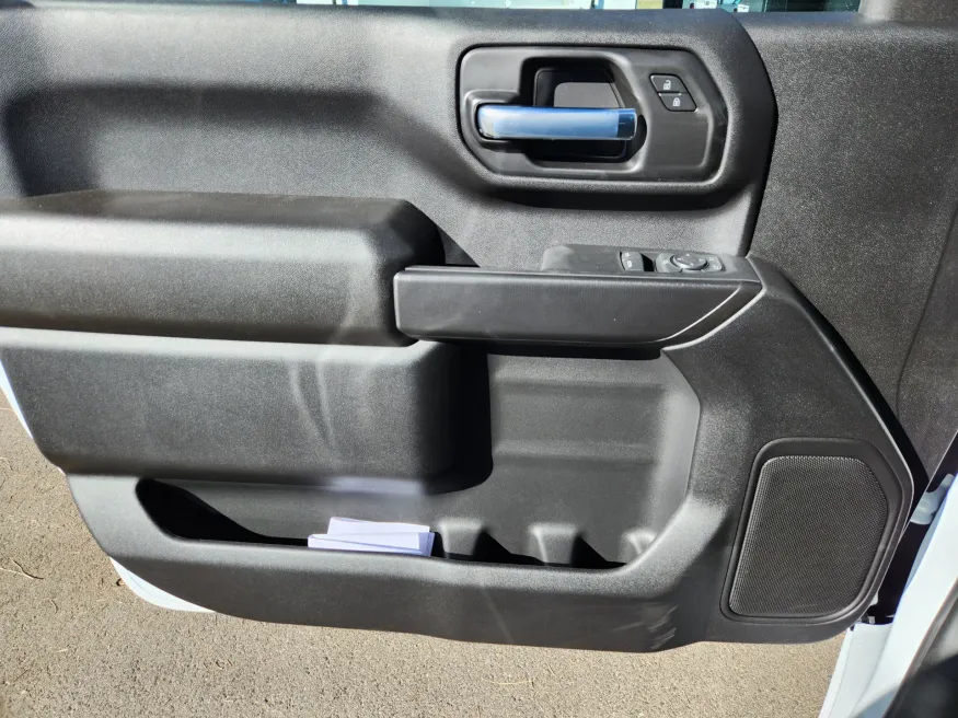 2026 GMC Sierra 2500HD Pro | Photo 5 of 28