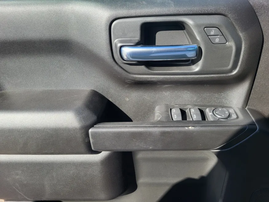 2026 GMC Sierra 1500 Pro | Photo 19 of 25