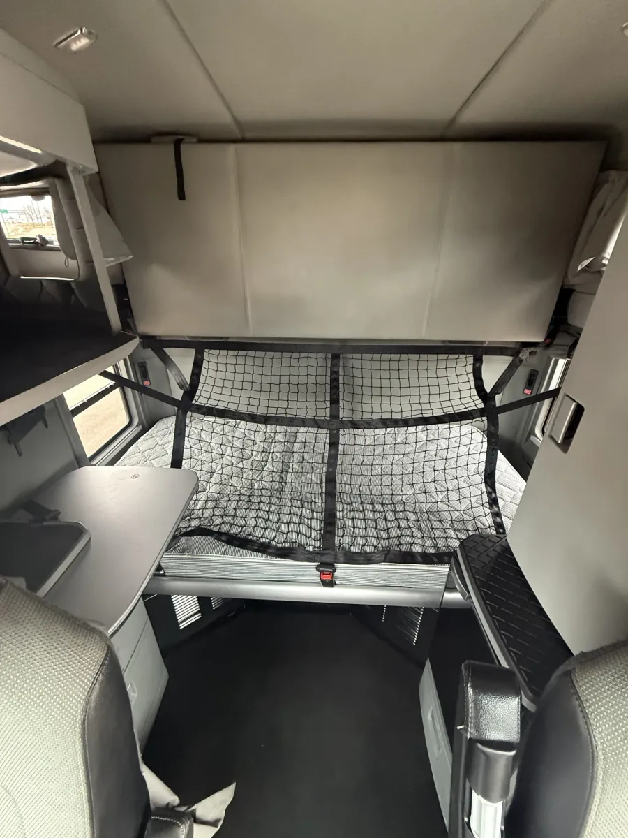 2022 Kenworth T680 | Photo 12 of 16