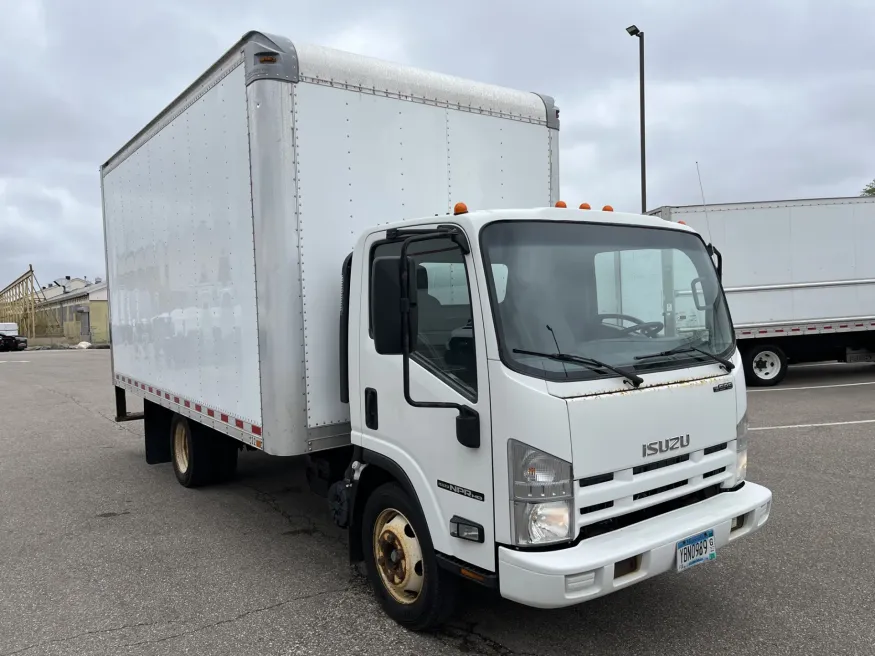 2015 Isuzu NPR | Photo 14 of 18