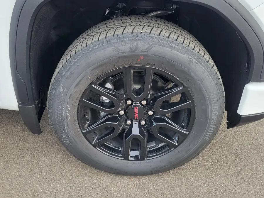 2026 GMC Sierra 1500 Elevation | Photo 6 of 23