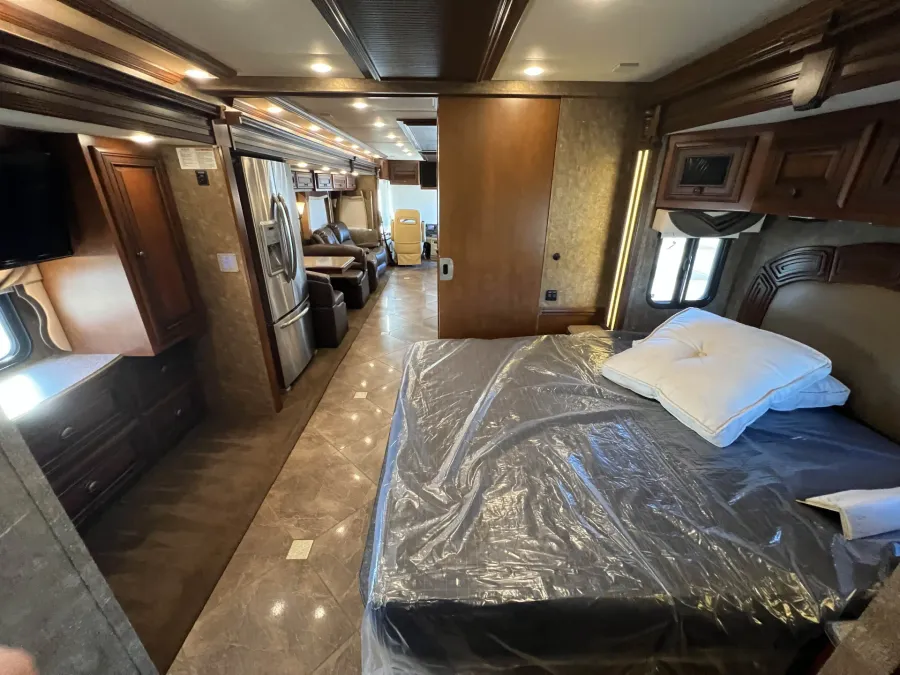 2014 Newmar Dutch Star 3736 | Photo 23 of 22