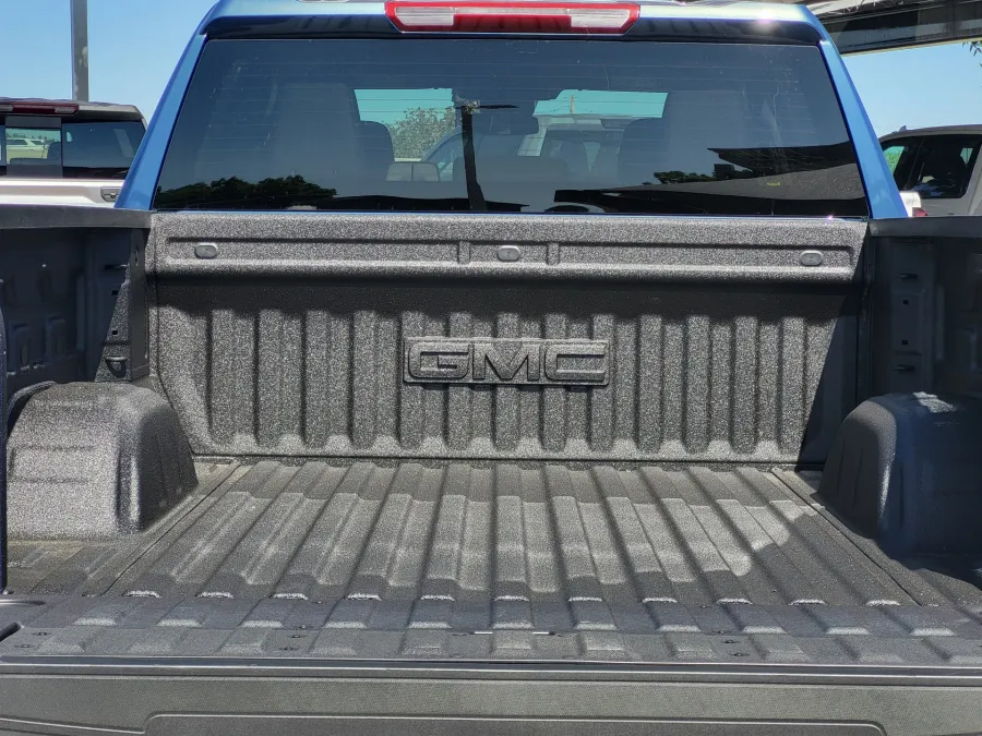 2026 GMC Sierra 1500 Elevation | Photo 23 of 24