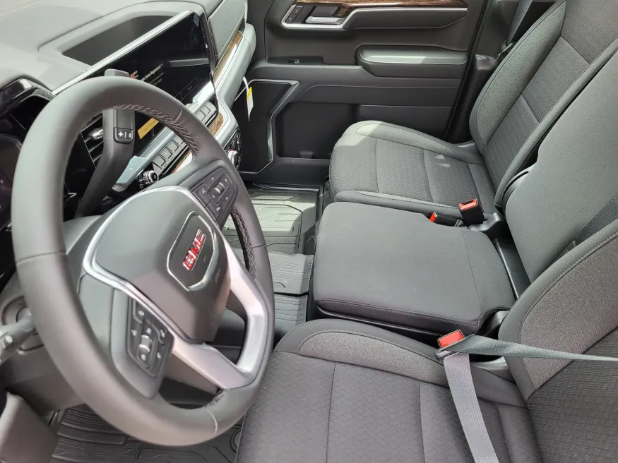 2026 GMC Sierra 1500 Elevation | Photo 11 of 24