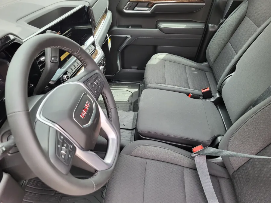 2026 GMC Sierra 1500 Elevation | Photo 11 of 24