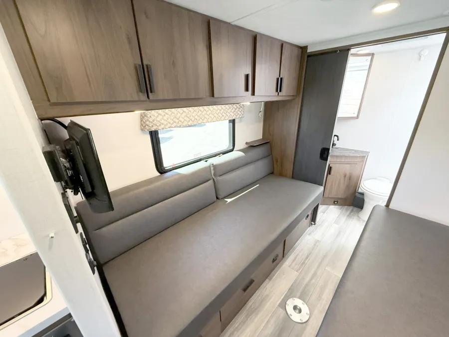 2024 Forest River Sunseeker 2370 | Photo 12 of 23