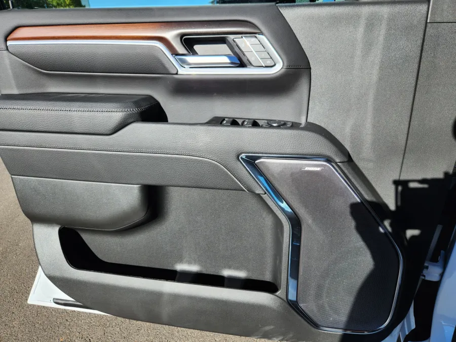 2026 GMC Sierra 2500HD Denali | Photo 5 of 31