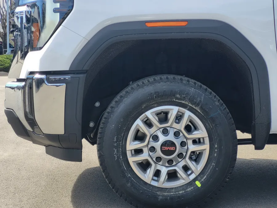 2026 GMC Sierra 2500HD Pro | Photo 8 of 24