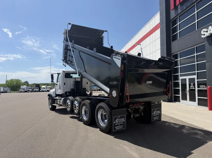 2027 Freightliner 114SD | Photo 2 of 12