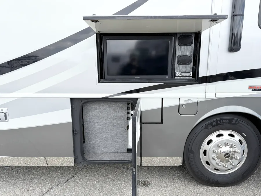 2010 Itasca Ellipse 42AD | Photo 22 of 29