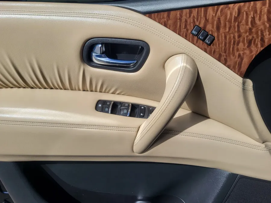 2018 Nissan Armada SL | Photo 19 of 26