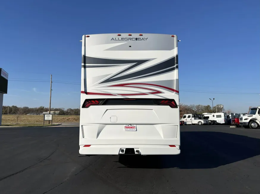 2026 Tiffin Allegro Bay 38BB | Photo 6 of 37