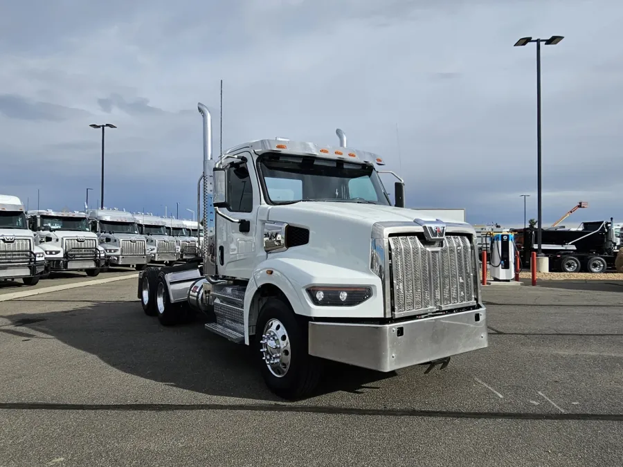 2022 Western Star 49X | Photo 3 of 20