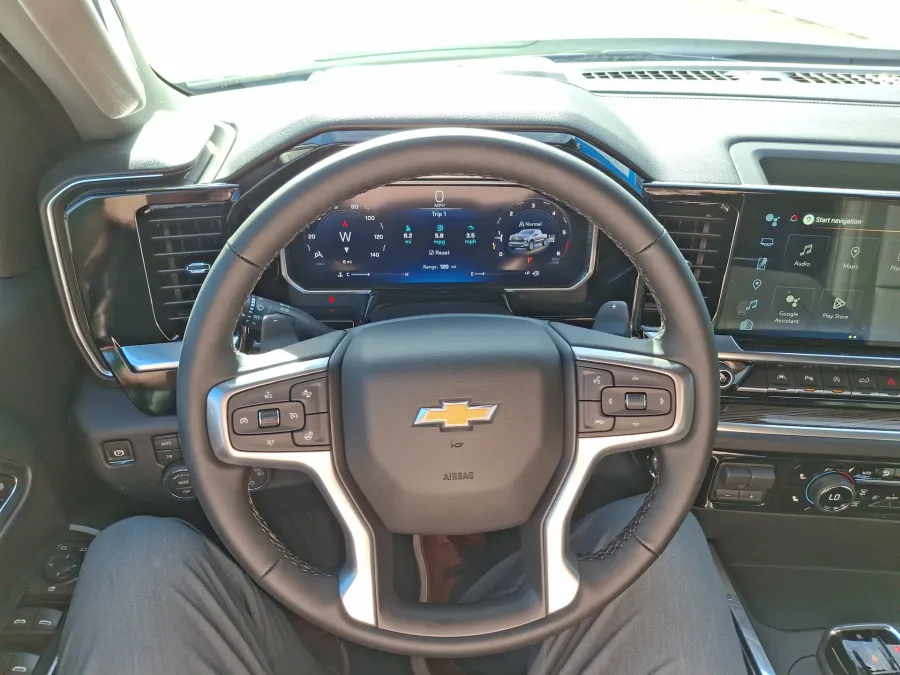 2026 Chevrolet Silverado 1500 LT | Photo 18 of 20