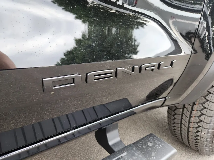 2026 GMC Canyon 4WD Denali | Photo 18 of 28