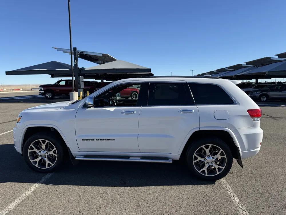 2019 Jeep Grand Cherokee Overland's photo