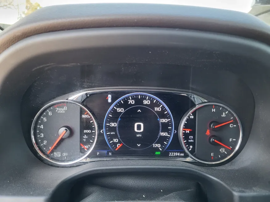 2023 GMC Acadia SLT | Photo 11 of 25