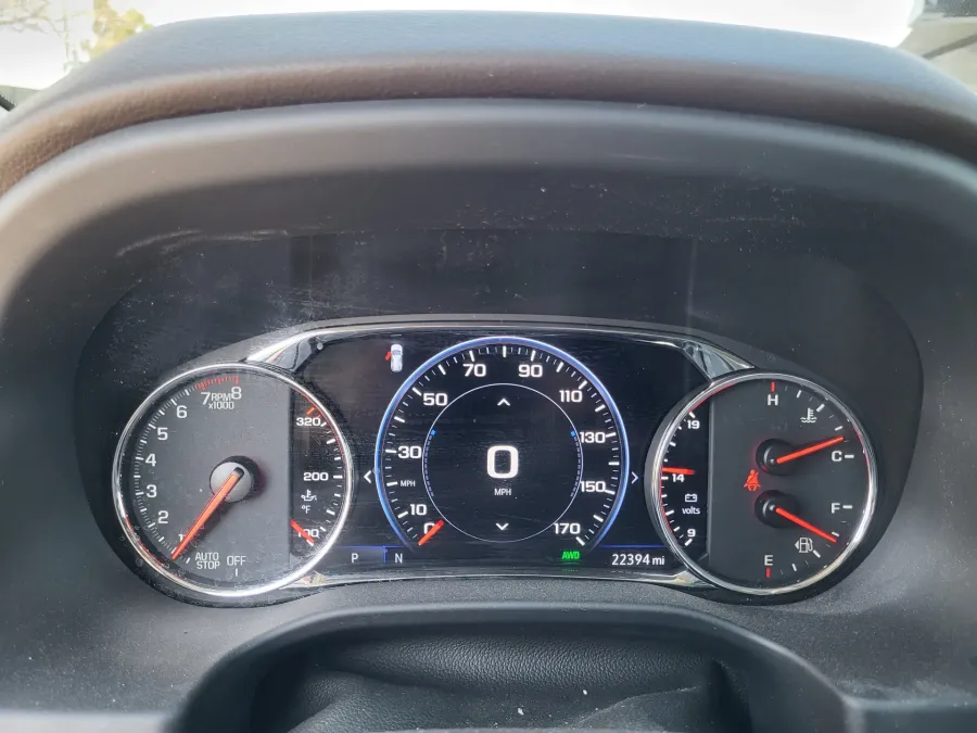 2023 GMC Acadia SLT | Photo 11 of 25