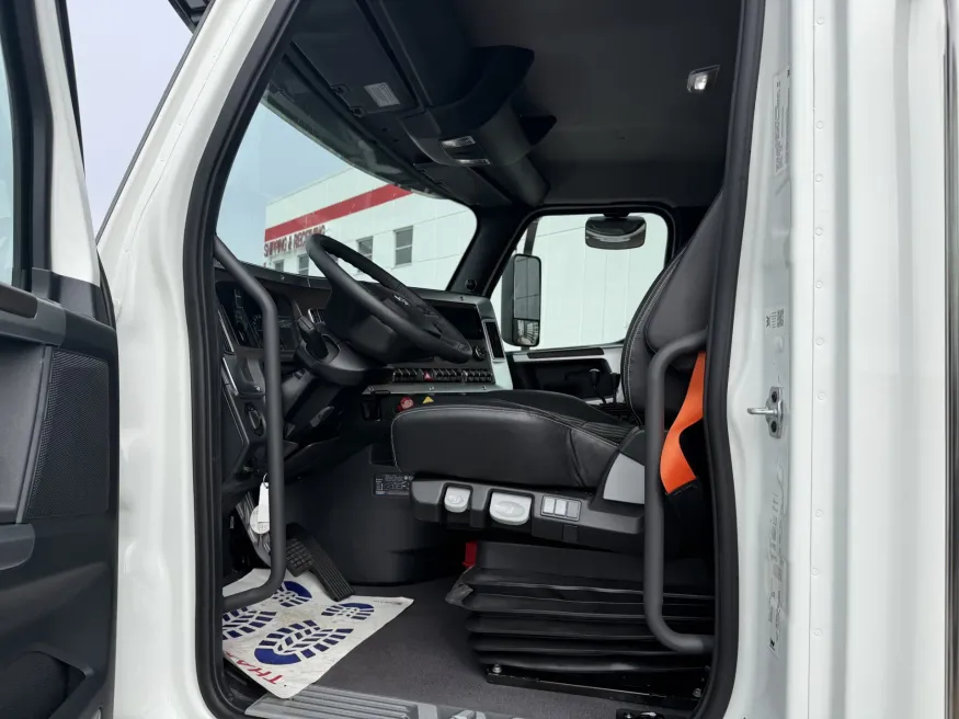 2026 Western Star 47X | Photo 5 of 9