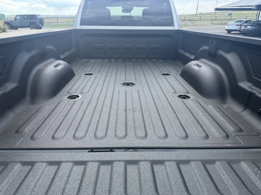2025 RAM 3500 Big Horn | Photo 7 of 14