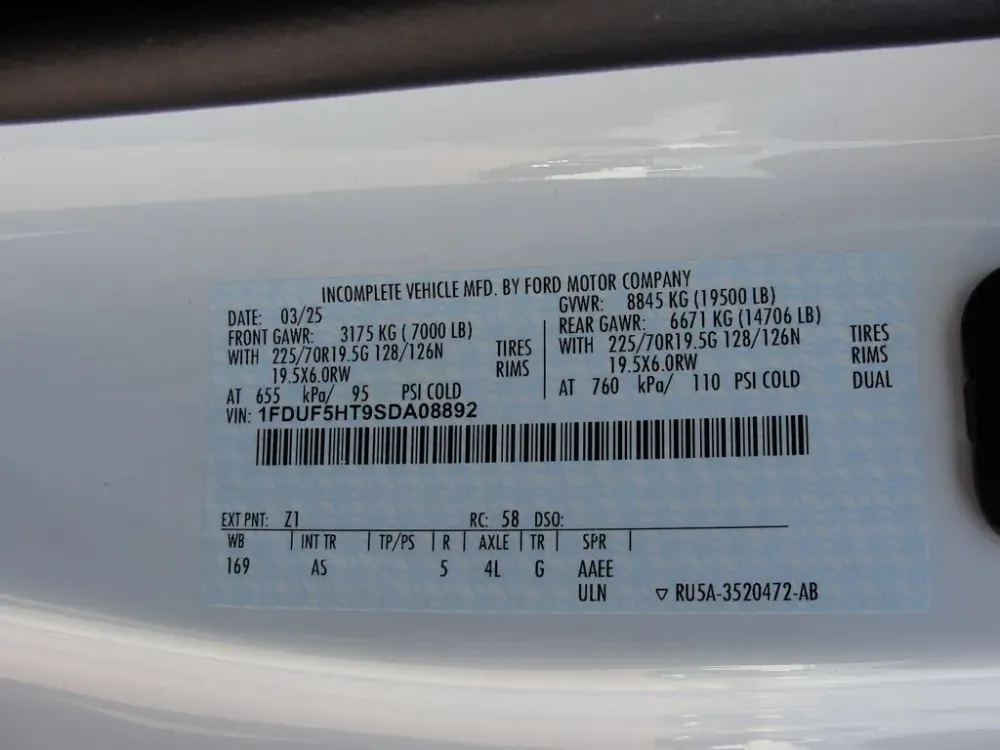 2025 Ford F-550 Super Duty Chassis Cab XL - Photo 16
