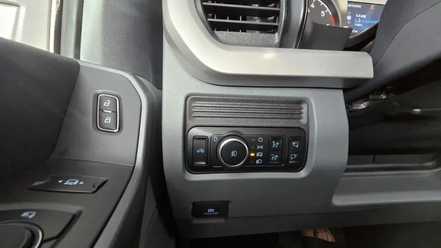 2026 Ford Super Duty F-350 | Photo 12 of 25