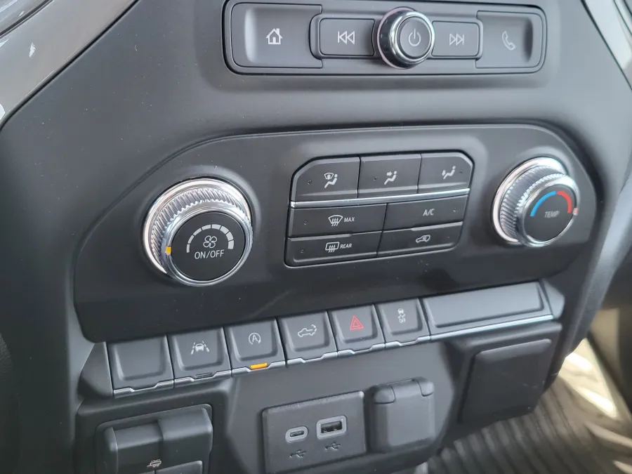 2026 GMC Sierra 1500 Pro | Photo 16 of 24