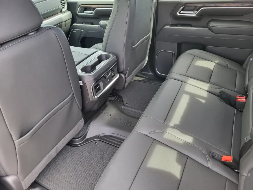 2026 GMC Sierra 3500HD SLT | Photo 22 of 25
