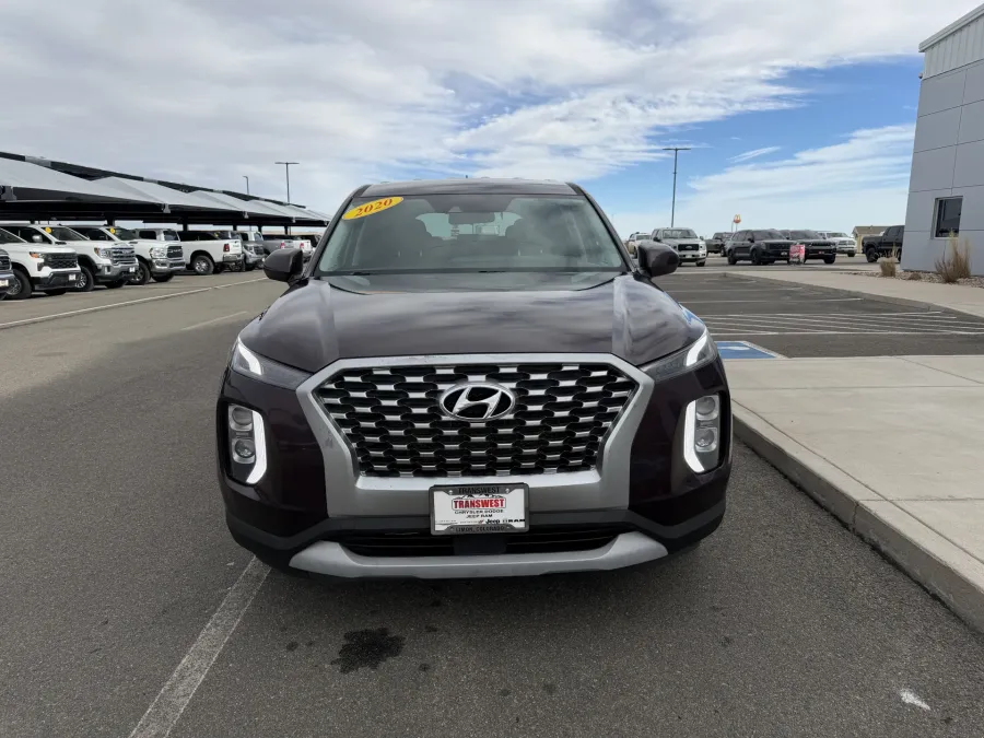 2020 Hyundai Palisade SE | Photo 2 of 18