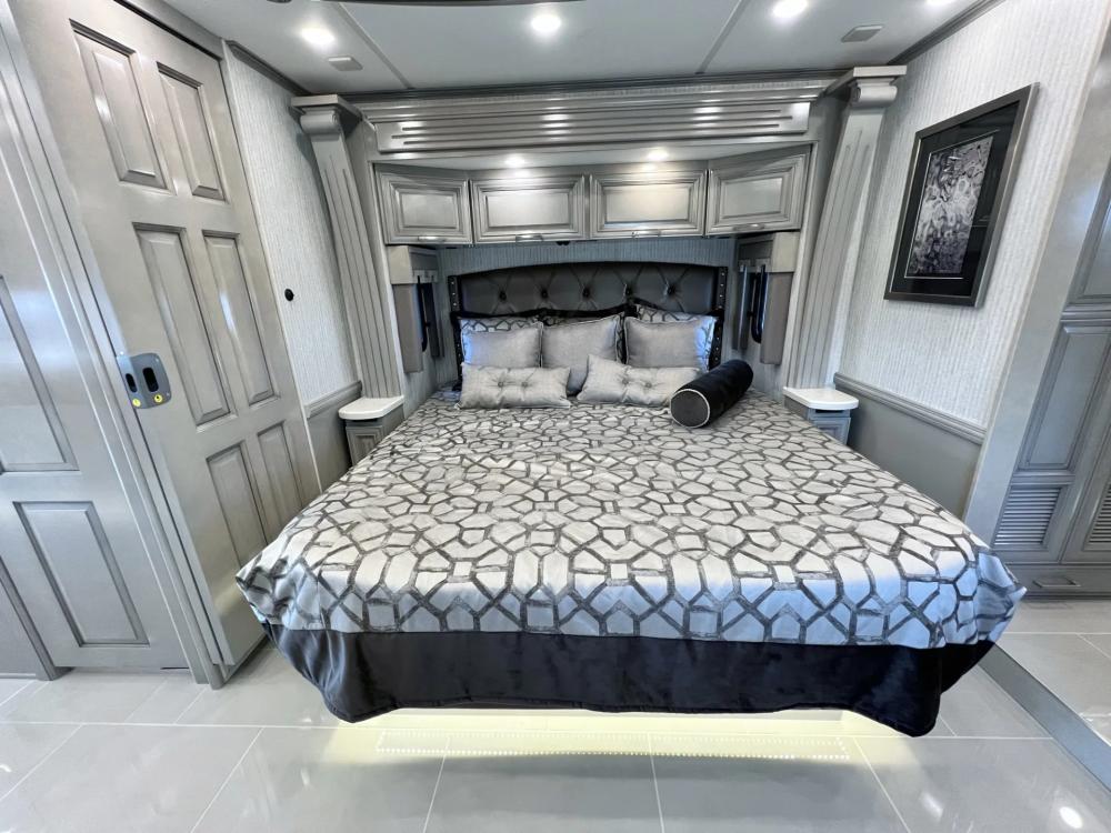 2023 Newmar London Aire 4521 | Photo 23 of 48