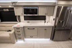 2026 Tiffin Phaeton 37BH | Thumbnail Photo 17 of 25