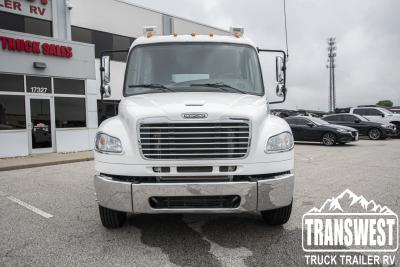 2015 Freightliner M2 106 Summit | Thumbnail Photo 7 of 22