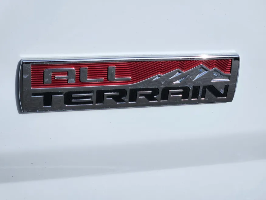 2020 GMC Canyon 4WD All Terrain w/Cloth | Photo 8 of 23