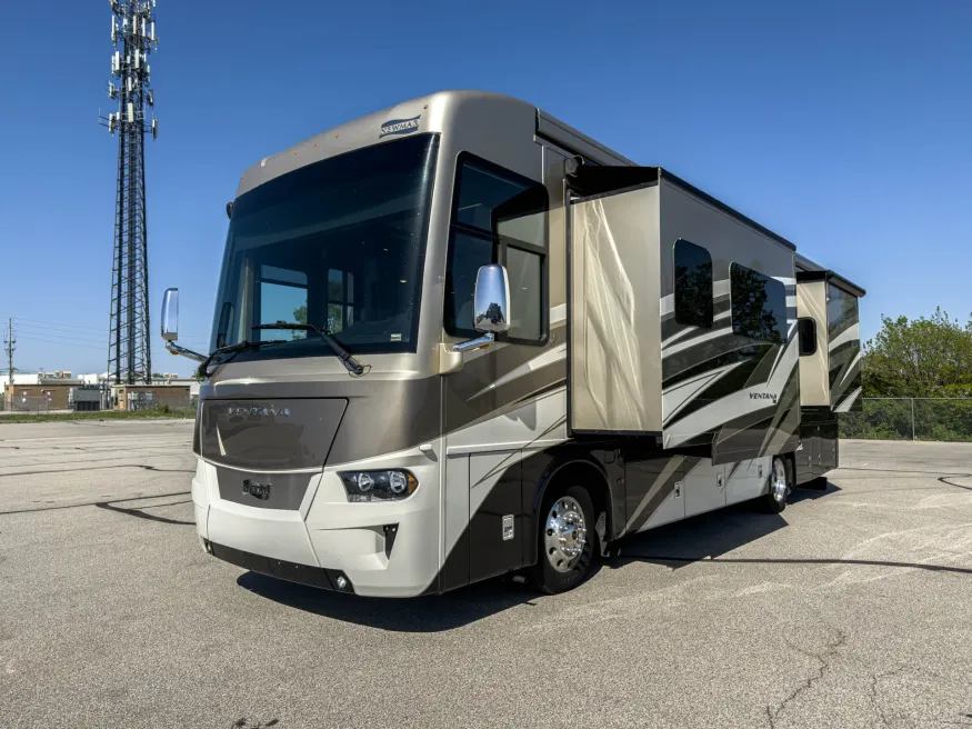 2021 Newmar Ventana 3412 | Photo 7 of 39