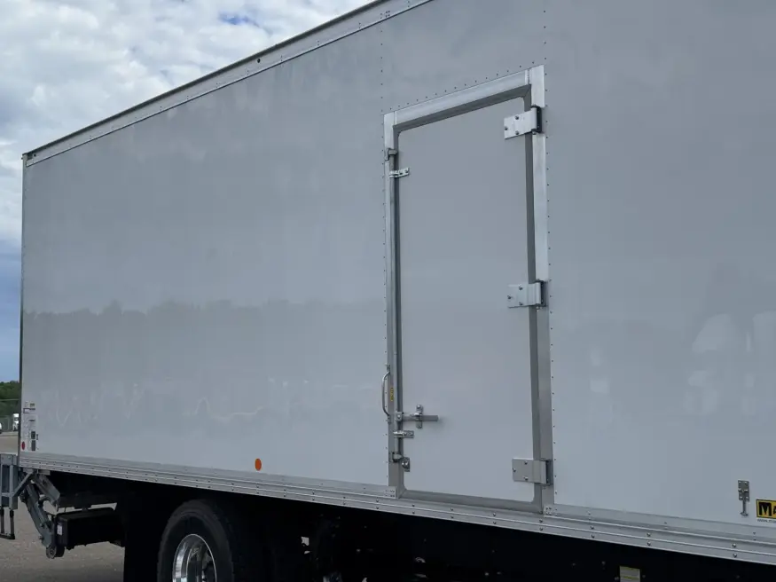 2026 Isuzu FVR | Photo 11 of 20