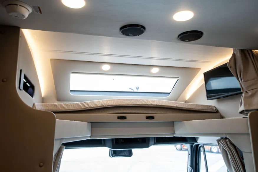 2026 Renegade Verona 36VSB | Photo 16 of 25