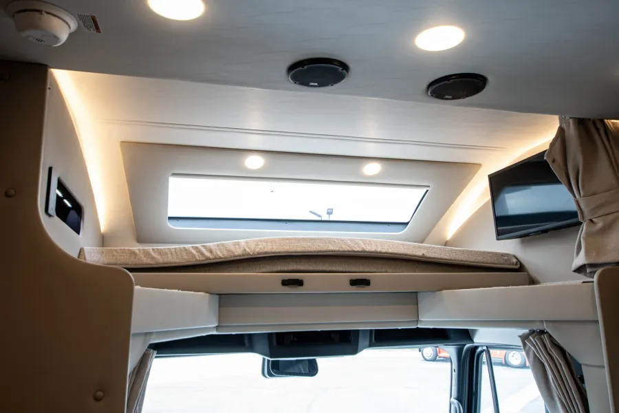 2026 Renegade Verona 36VSB | Photo 16 of 25