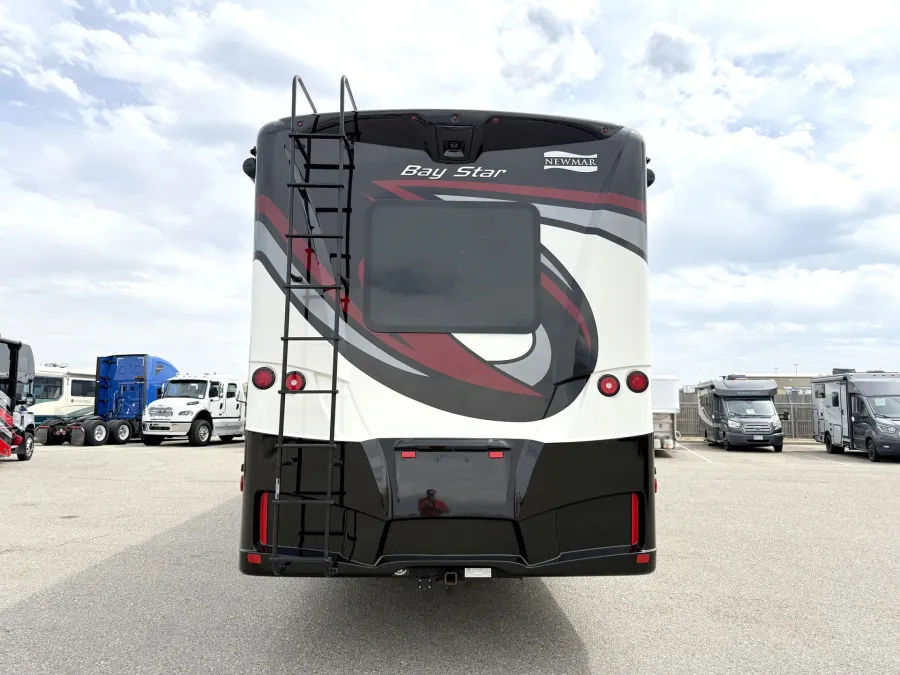 2021 Newmar Bay Star 3626 | Photo 19 of 27