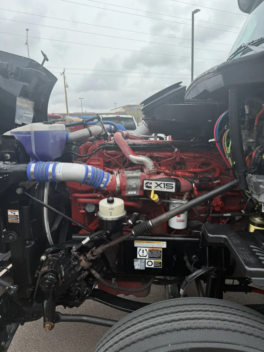 2019 Peterbilt 579 | Photo 10 of 17