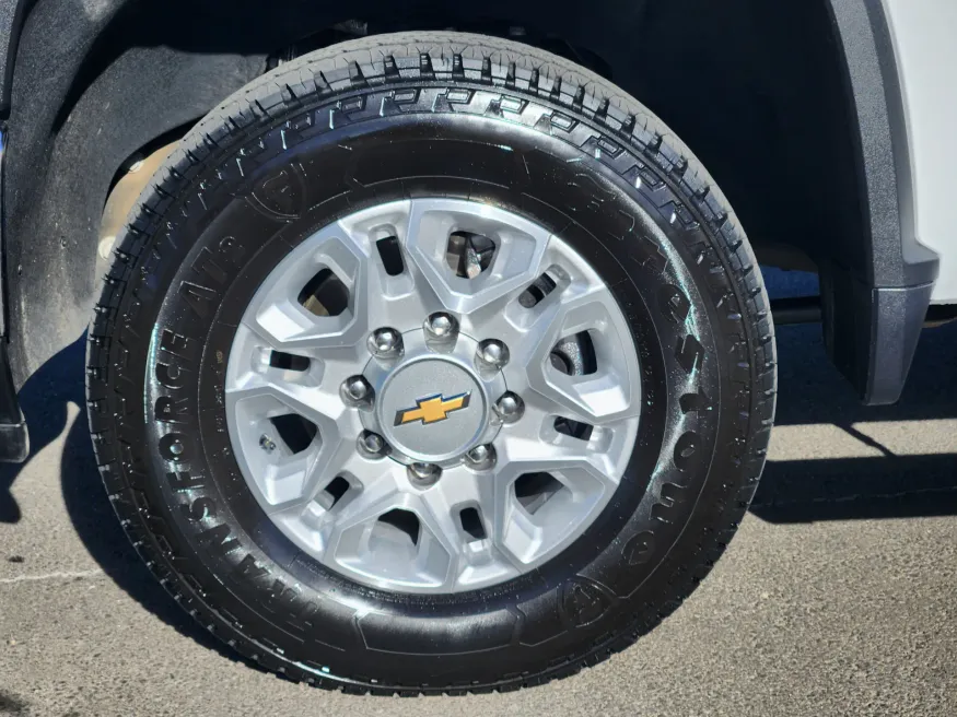 2024 Chevrolet Silverado 2500HD LT | Photo 5 of 20