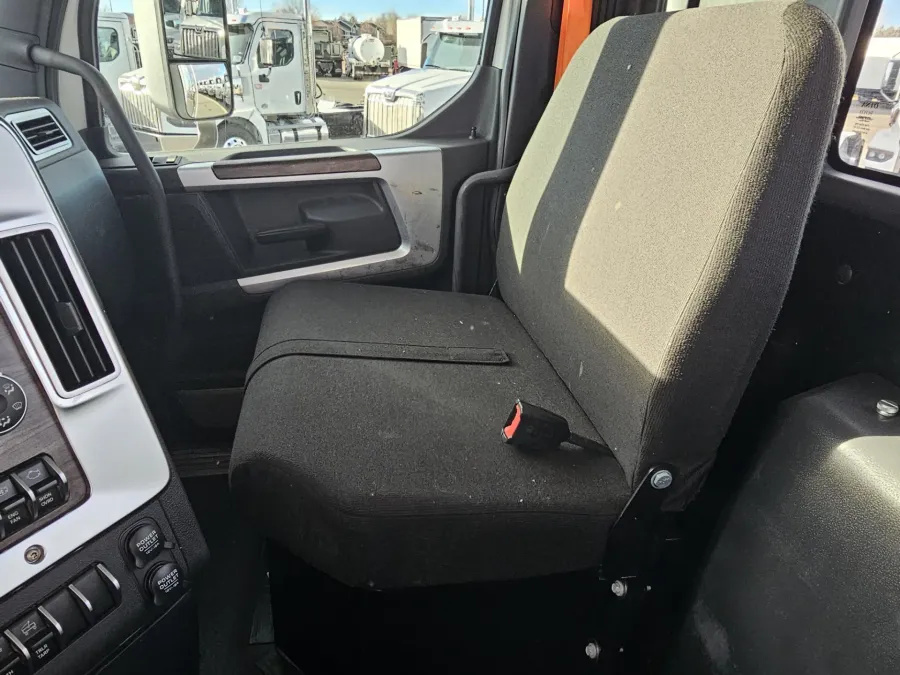 2023 Western Star 47X | Photo 10 of 18